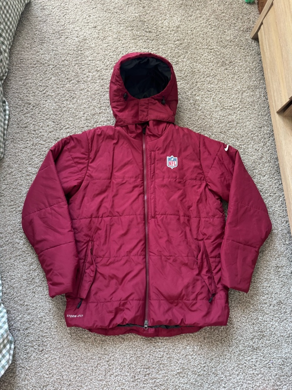 Nike Men’s NFL On Field Storm Fit Winter Hooded Puffer Jacket Red Size medium